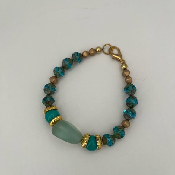 Colorful Beaded Women's Bracelet Set - Turquoise & Multi. Lot of 6 - Picture 3 of 7